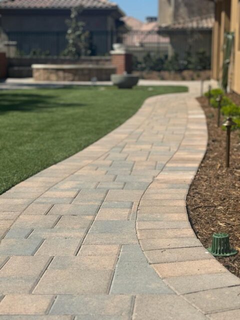 What to Look for When Choosing Interlocking Pavers